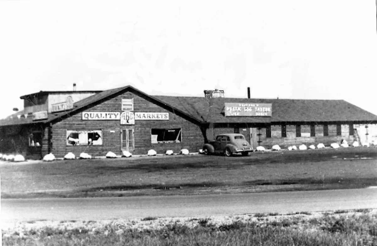A vingage exteror photo